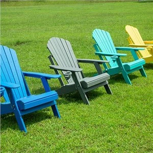 100 protsenti taaskasutatud plastikust välitool Adirondack